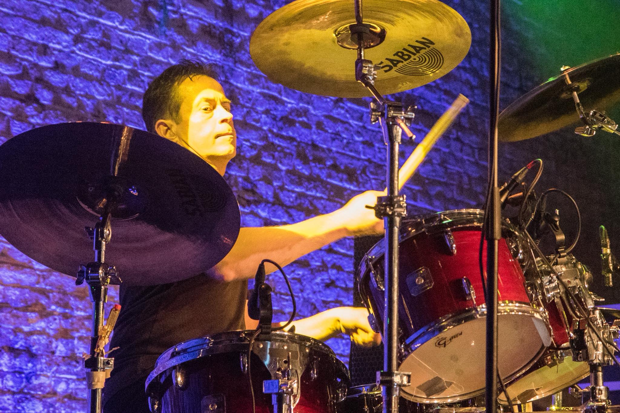 Rob, drummer van Taking Cover coverband uit Zuid-Limburg